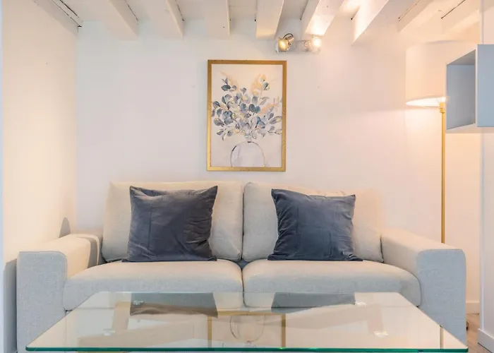 Atypical Triplex Near Grand Place With Terrace Appartamento