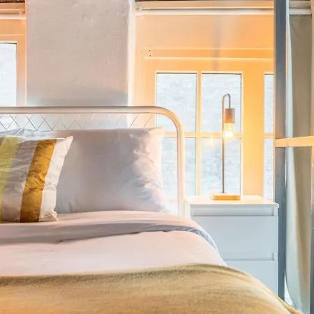 Atypical Triplex Near Grand Place With Terrace * ليل