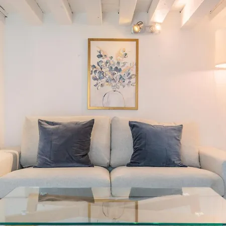 Atypical Triplex Near Grand Place With Terrace Appartement